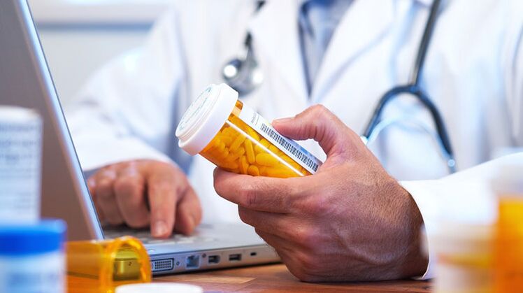 The doctor prescribes a medicine for prostatitis